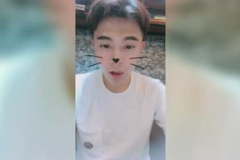 网红李叔叔,从田间地头到网络红人的蜕变之路